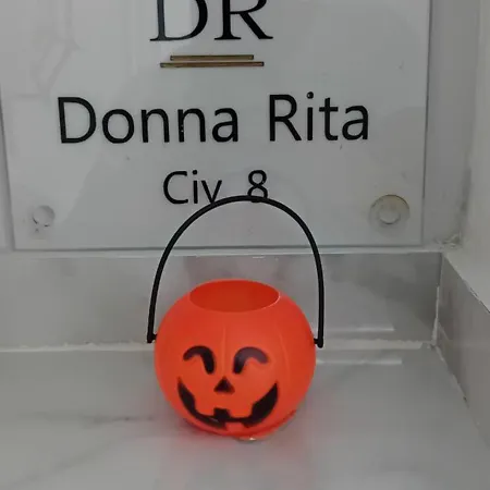 Donna Rita House * Naples